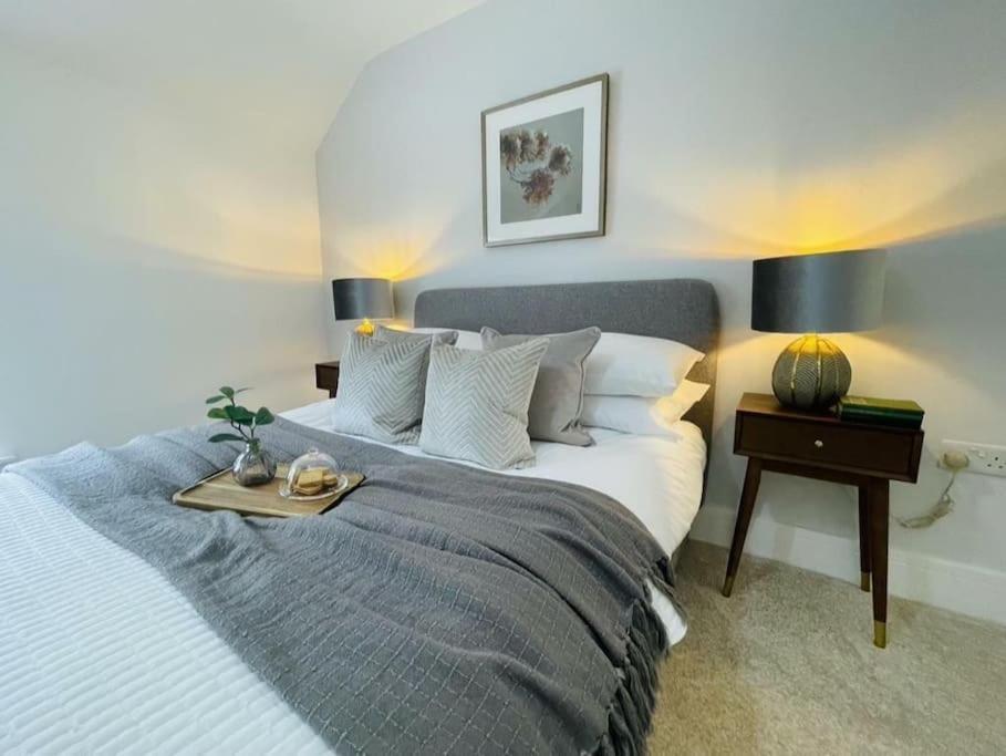 Charming Cottage Close To M4 Bridgend Bridgend  Eksteriør bilde